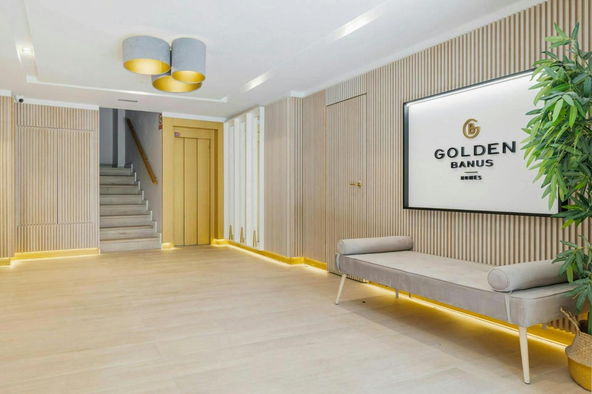 Golden Banus